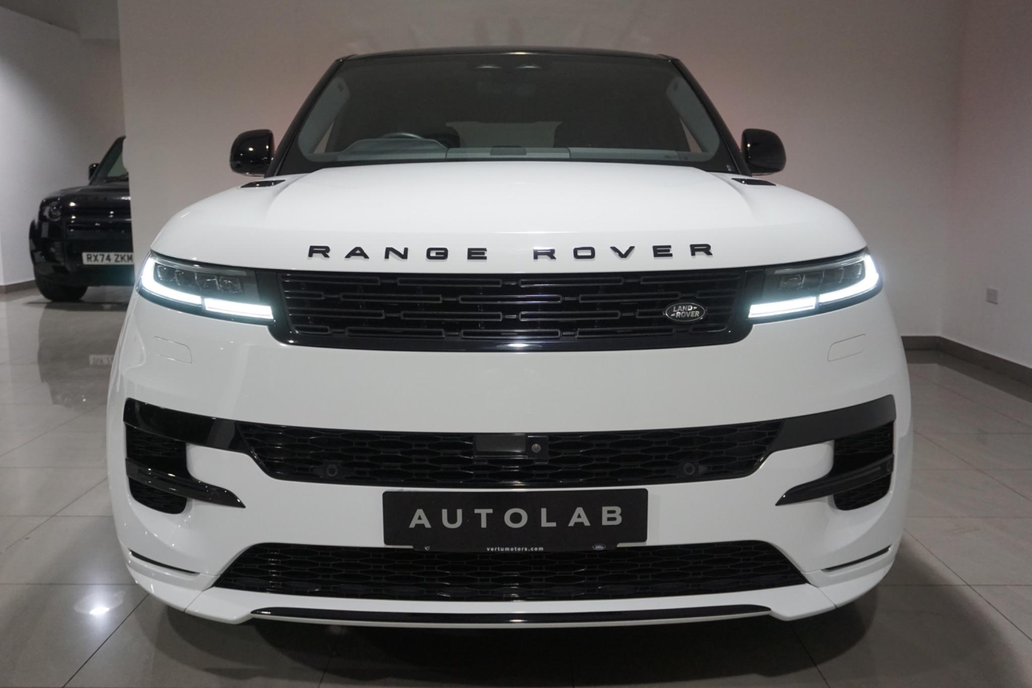 Land Rover Range Rover Sport 3.0 D300 MHEV Dynamic SE Auto 4WD Euro 6 (s/s) 5dr